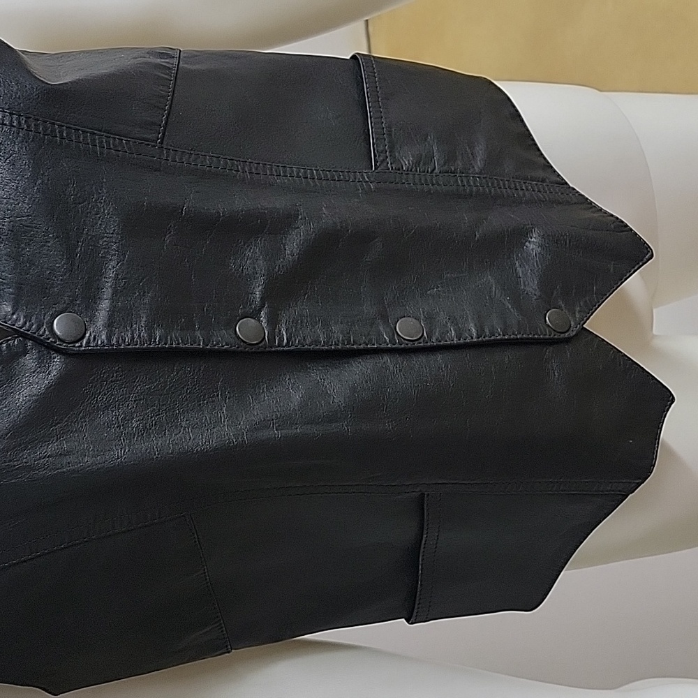 VETO Canada 100% Leather Button Snap Down Vest - Picture 3 of 11